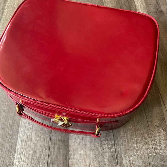 Estée Lauder red makeup travel bag - Picture 2 of 6